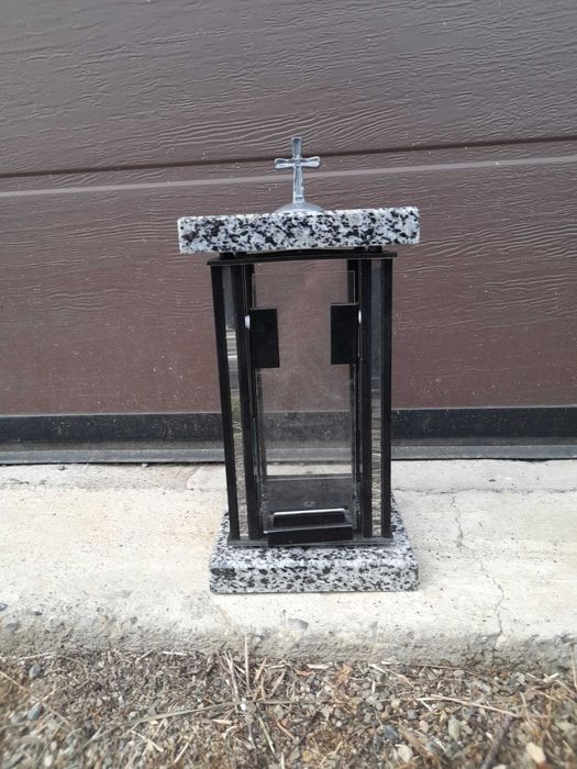 Felinar cimitir din granit modele diferite