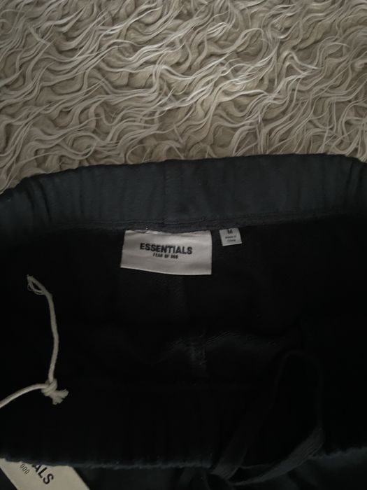 долнище-Essentials ново