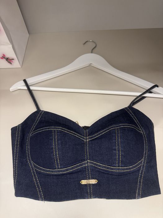 Бюстие на Junona