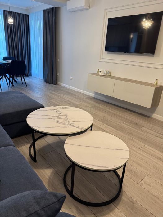 Inchiriez apartament
