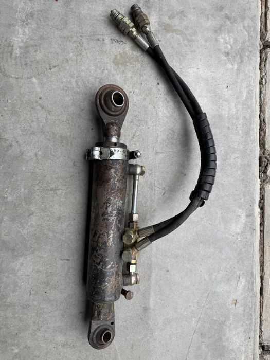 Tirant central hidraulic