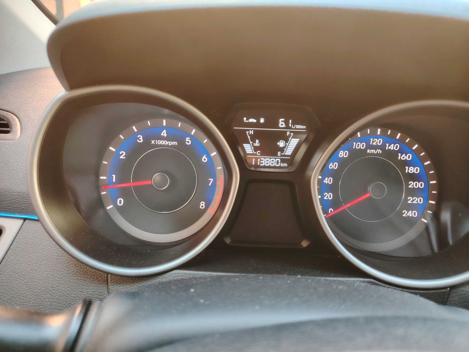 Elantra 1.6 benzină 2015