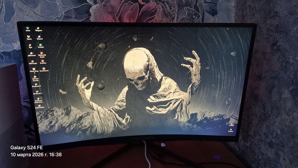 Компьютер в полной комплектации