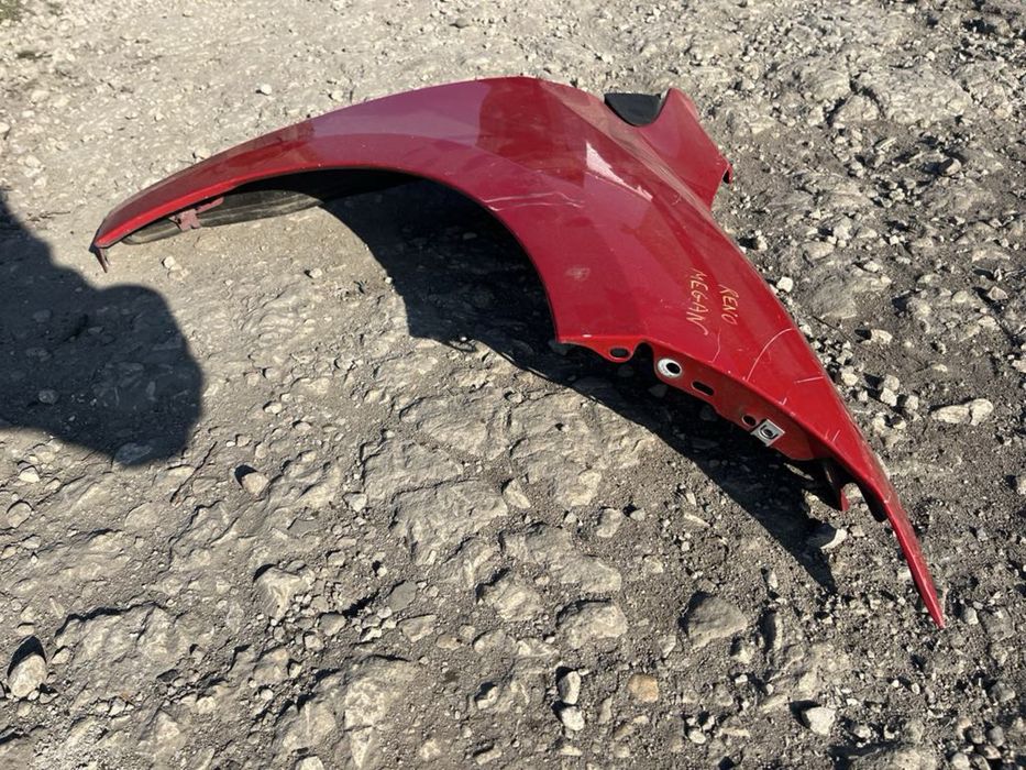 Калник рено меган 3 Renault Megane 3 десен с пласмаса