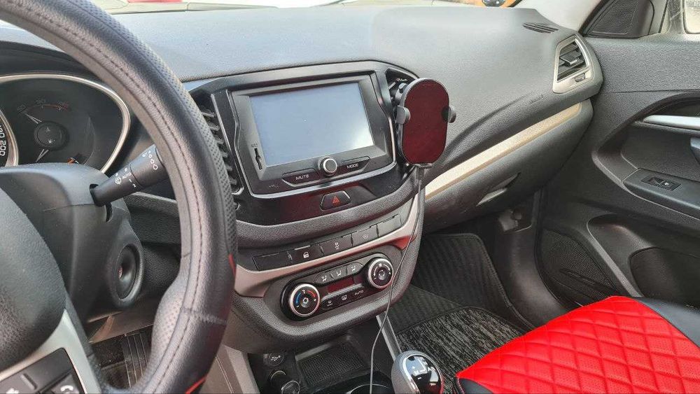 Продам Lada Vesta (универсал) 2018г.в., 95 000 км