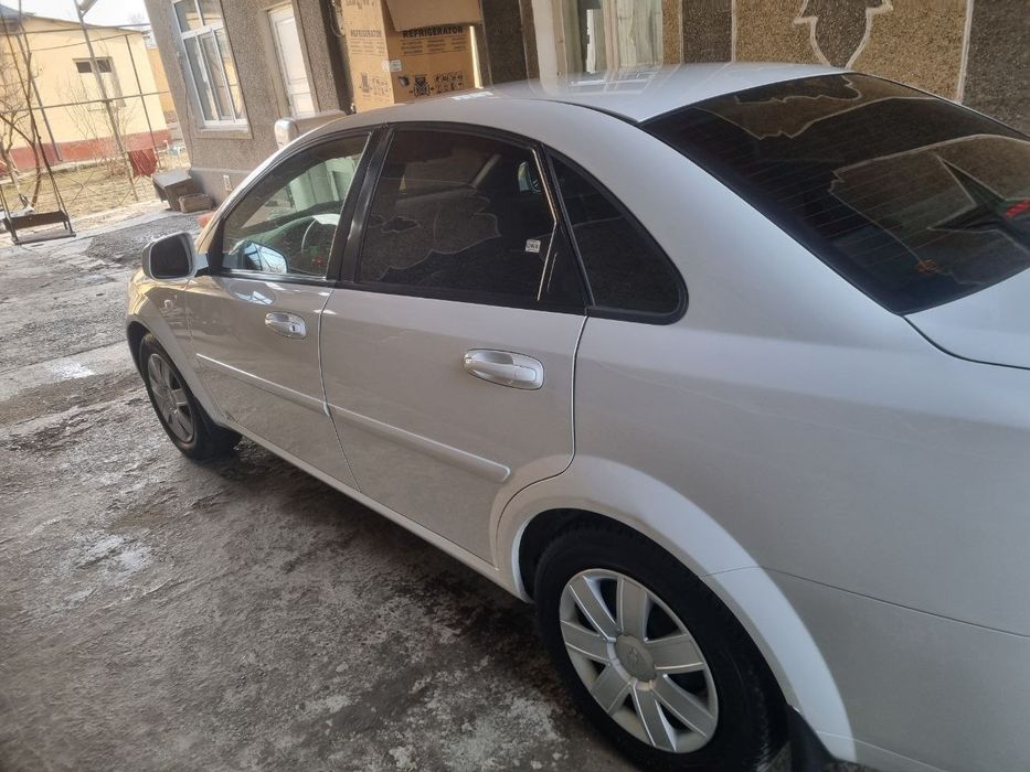 Gentra arenda variantga beriladi. 2000$ 38 oy 300$ dan beriladi