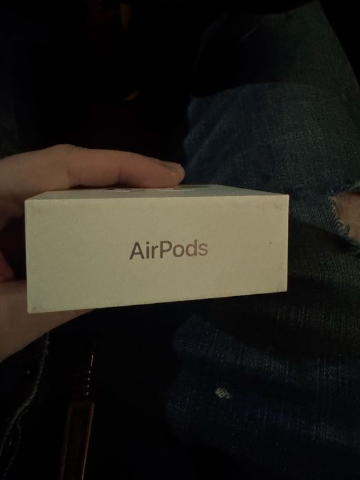 Apple air pods 4