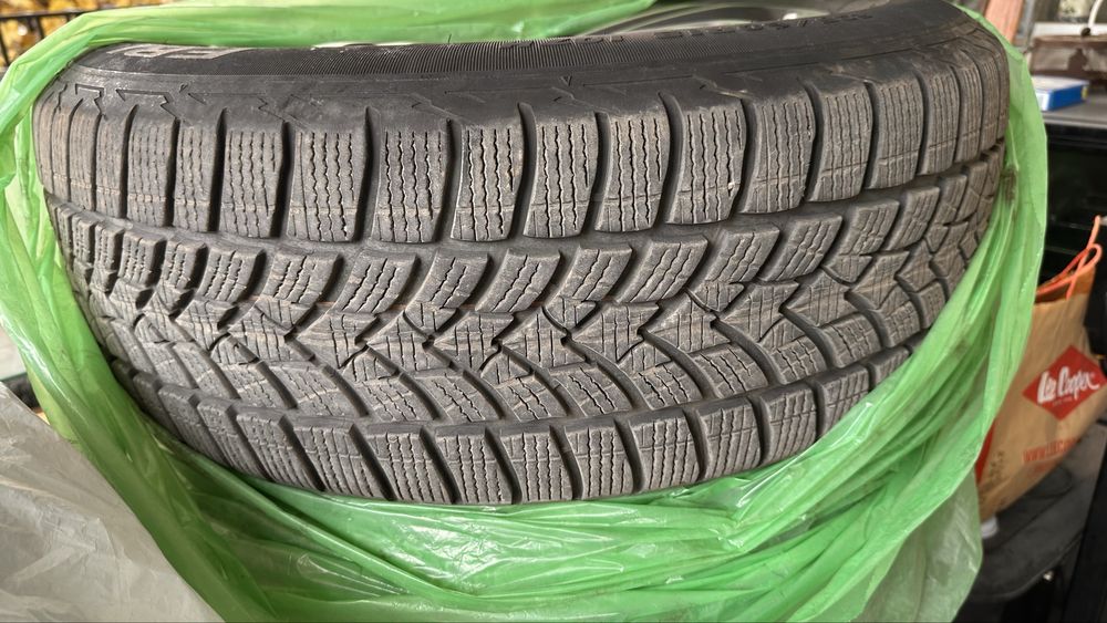 Anvelope iarna 235 60 18 235 55 19