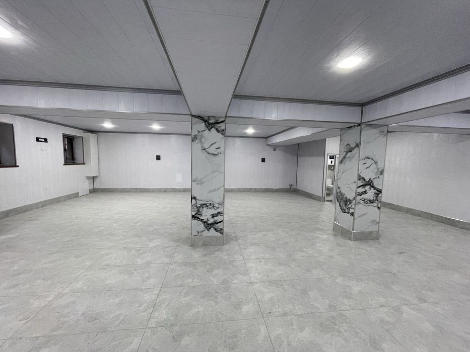 Продаётся 128 кв нежилое полуподвалное помещение с арендатором