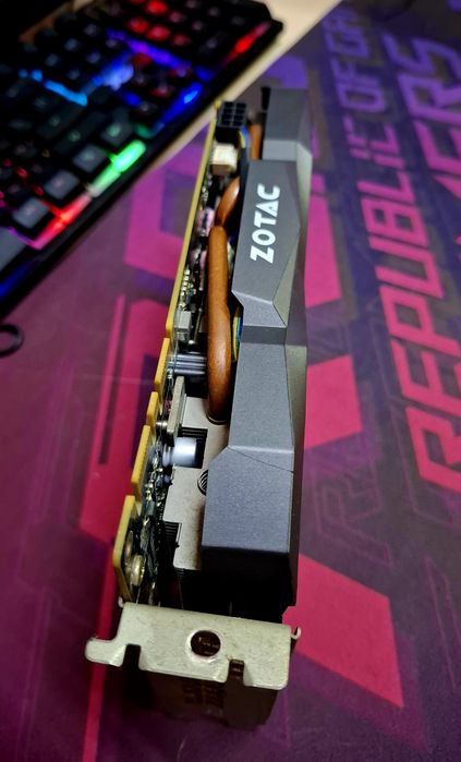 Продам видеокарту NVIDIA 8GB