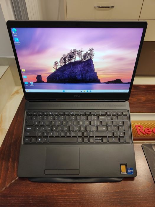 Лаптоп Dell Precision 7560 Mobile Workstation| i7-11850H | RTX A2000
