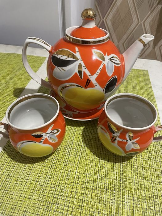 Продав чайный сервиз