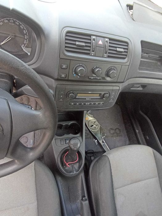 Шкода Фабиа / Skoda Fabia 1.2i - На части