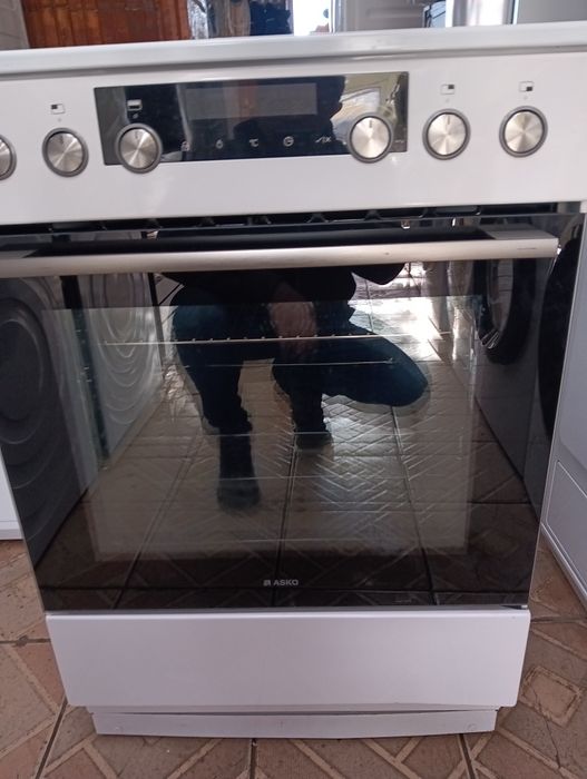 Уникална свободно стояща печка с керамичен плот Asko 2 години гаранция