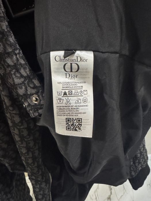 Продам Ветровку Dior