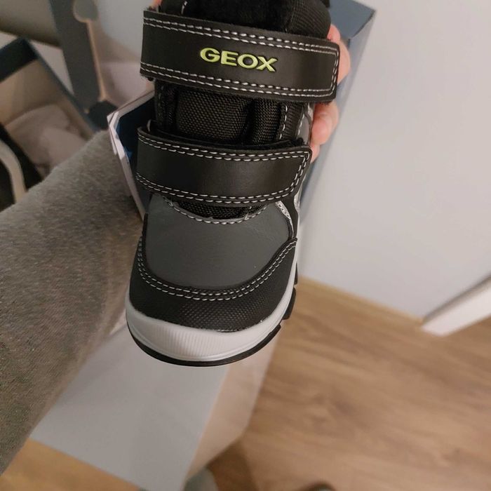 Детски обувки / ботуши GEOX нови, с етикет