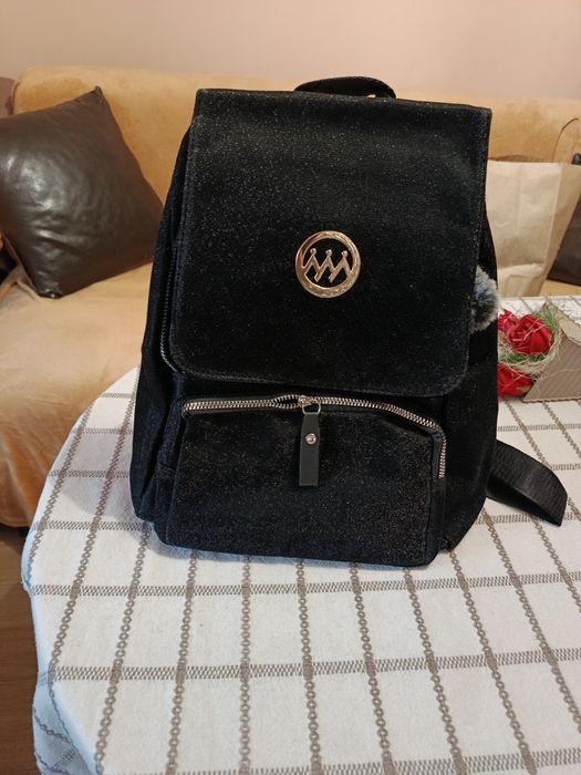 Нова дамска раница