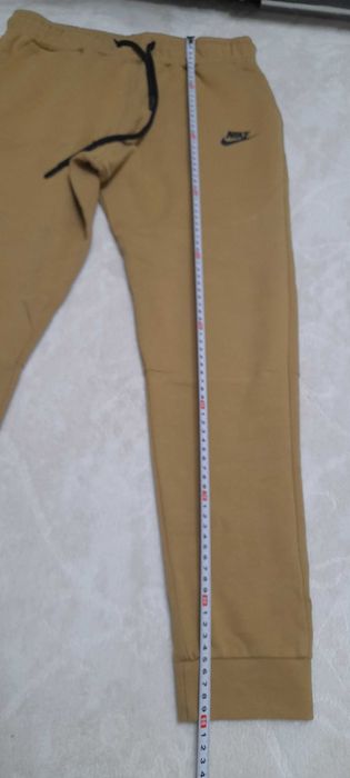 Долнище NIKE намалено