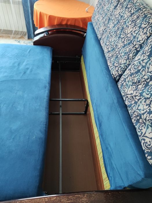 Продам диван качественный