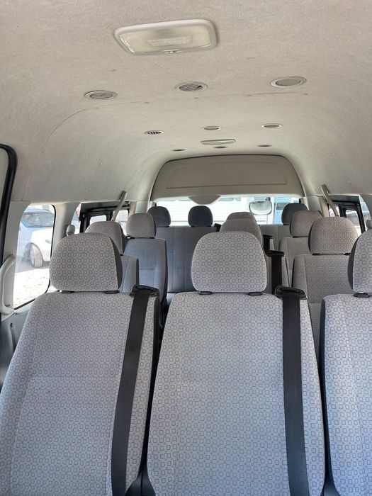 На заказ микроавтобусов! Перевозка пассажиров! Тойота хайс 14 местами.