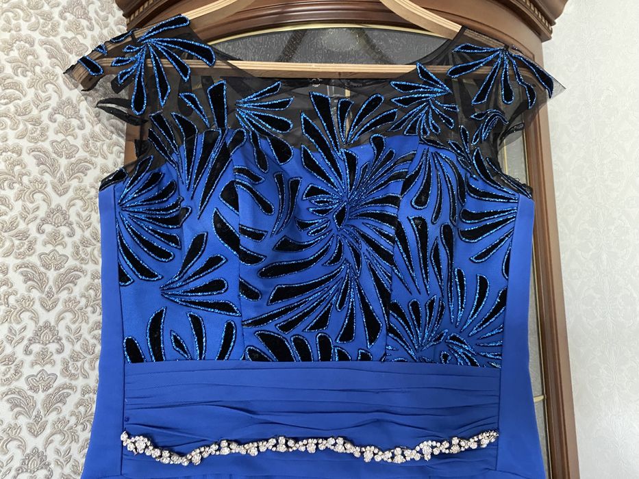 Вечернее платье