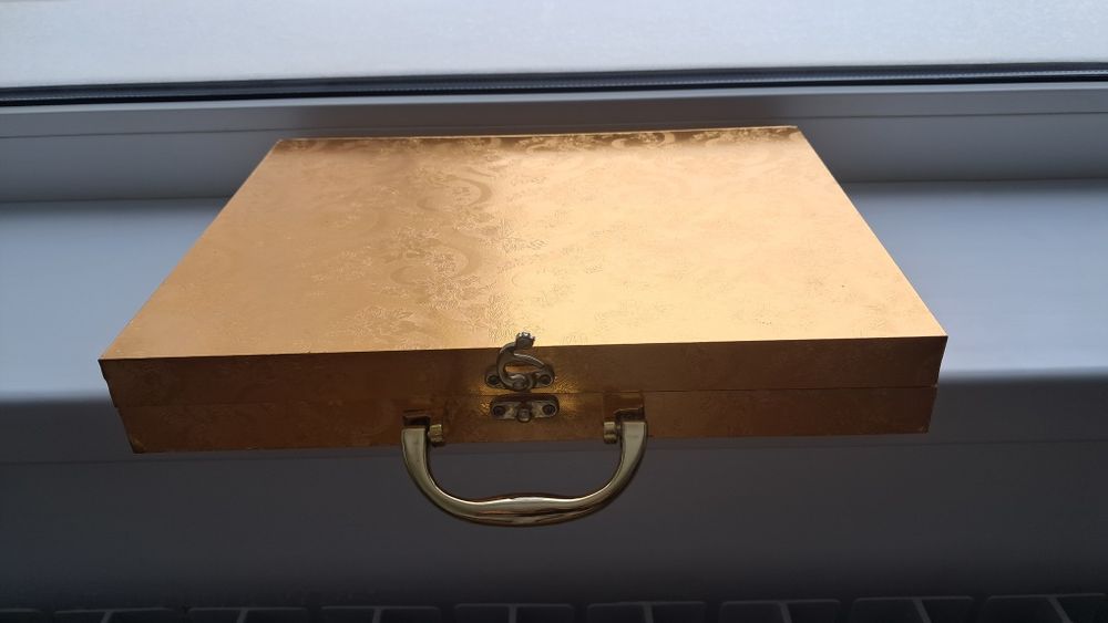 Продам набор ложек и вилок