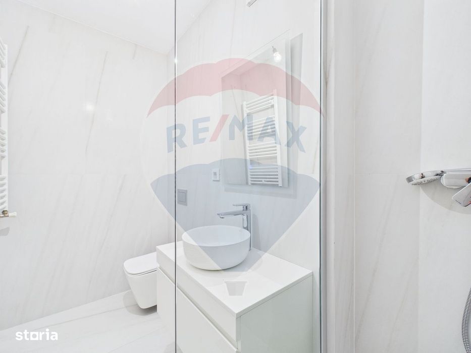Apartament 3 camere de vanzare