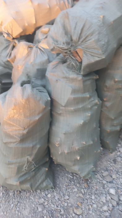 Дрова в мешках..