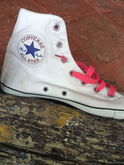 Converse Chuck Taylor 37/Nike Mercurial Pro 35