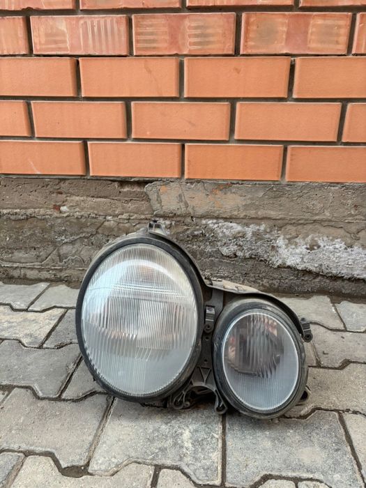 Фар на мерседес w210