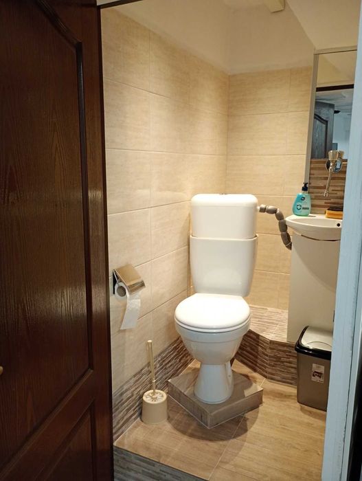 Дава се под наем Двустаен апартамент в Бургас, Център - 55 кв.м за 250 € - Снимка #2