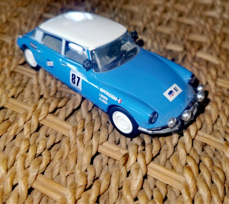 Кола Ситроен ДС21 CITROËN DS 21 ,1/43 e ,ЛОНДОН - СИДНИ МАРАТОН 1968 г
