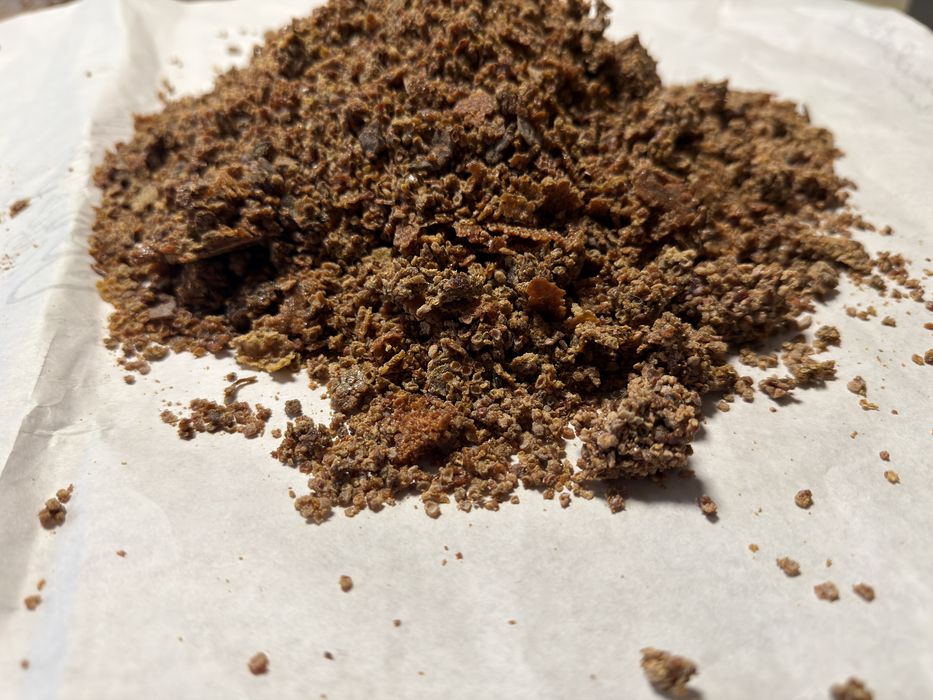Vand propolis 100% natural de pe site/colectoare