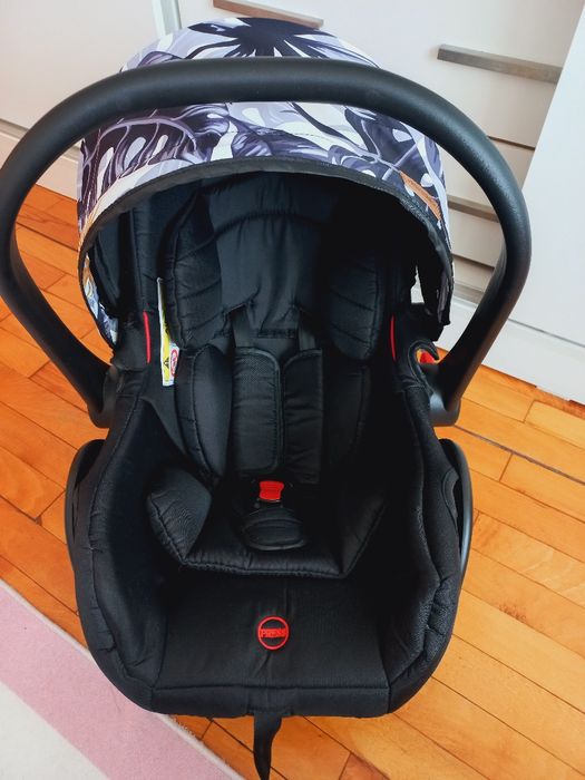 Стол за кола за новородено