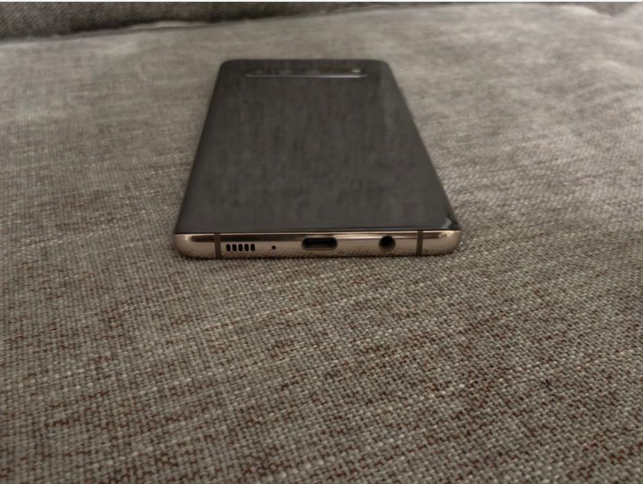 Самсунг С10 5 дж