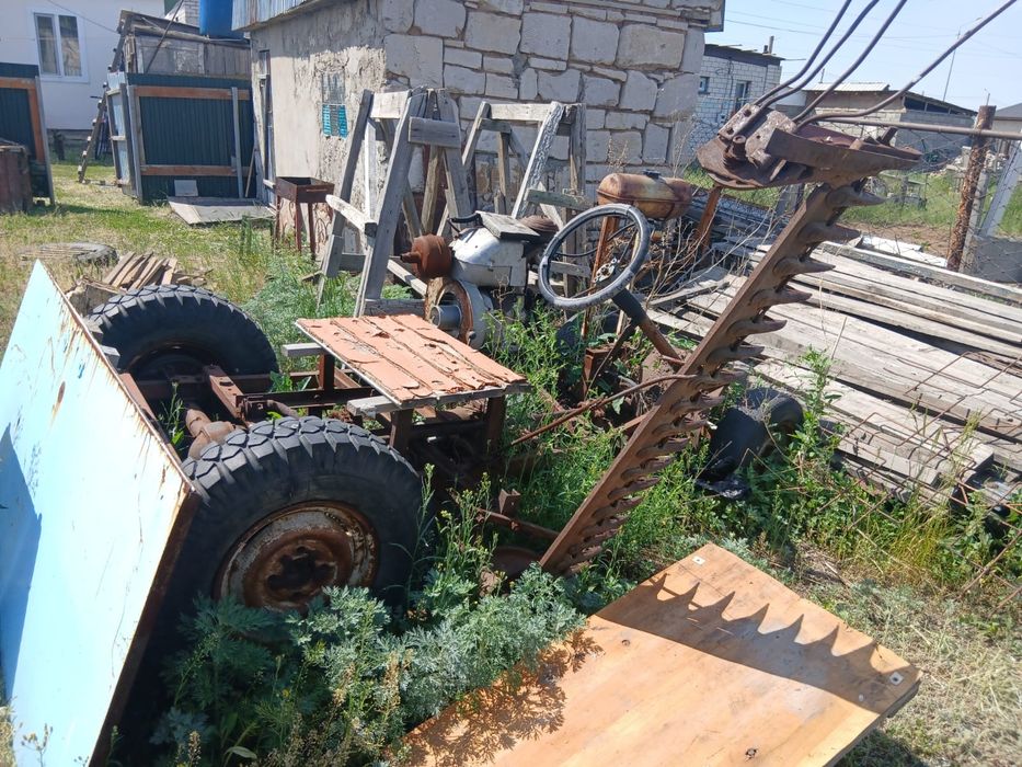 Продам самодельную самоходку сенокоска грабли есть