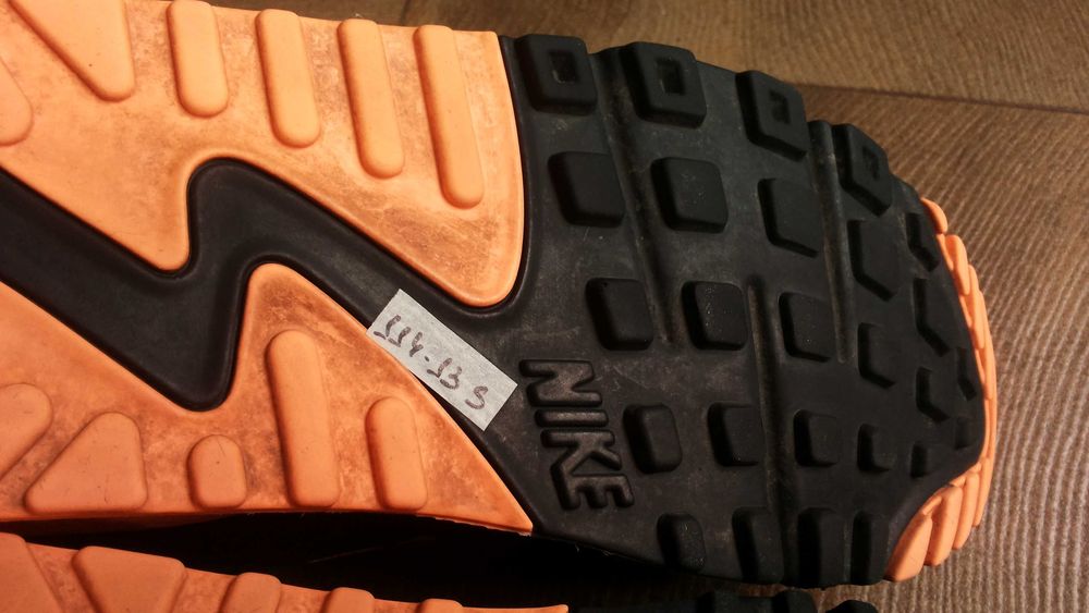 NIKE AIR MAX 90 ESSENTIAL SUNSET GLOW BLACK PLATINUM размер EUR 37,5 / UK 4 маратонки 114-13-S