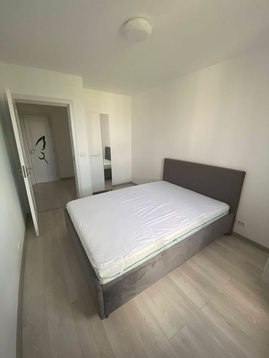 Apartament 4 camere de inchiriat la 1 minunt de universitate