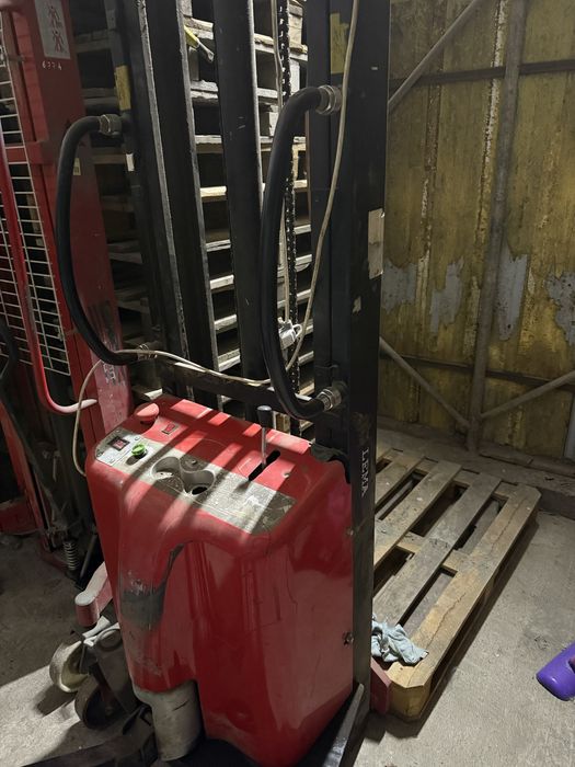 Штабелер электрический