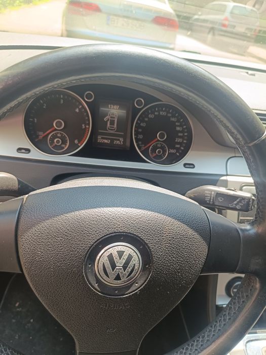 Vând vw passat b6 preț fix.