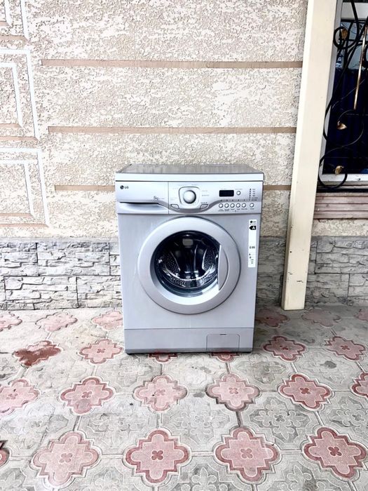 продам стиральную машинку Серый 5кг