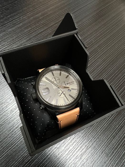 Часовник DIESEL DZ4468 ЧИСТО НОВ!! Оригинал!!!