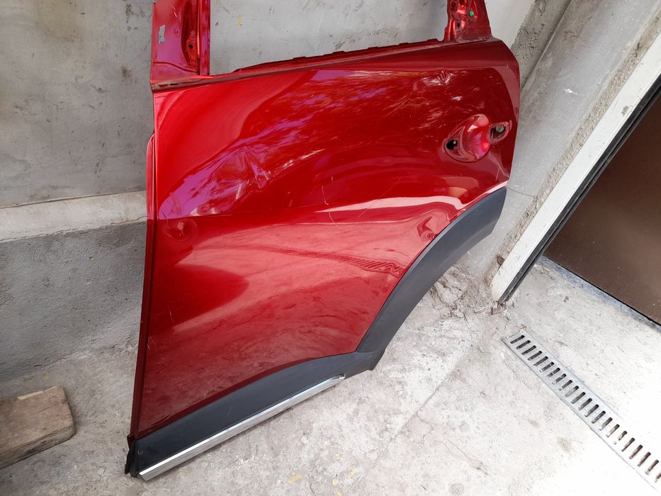 Задна лява  врата мазда цх3 Mazda CX3