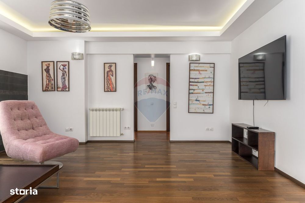 4 camere, semineu, piscina interioara, sauna. sala de sport, parcare — fotografia 3