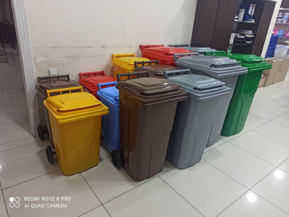 Мусорные баки урны контейнеры на колесах с крышкой по доступным ценам