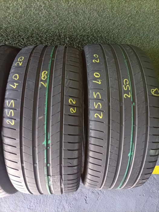 255 40 20 Goodyear și Bridgestone 150 lei bucata