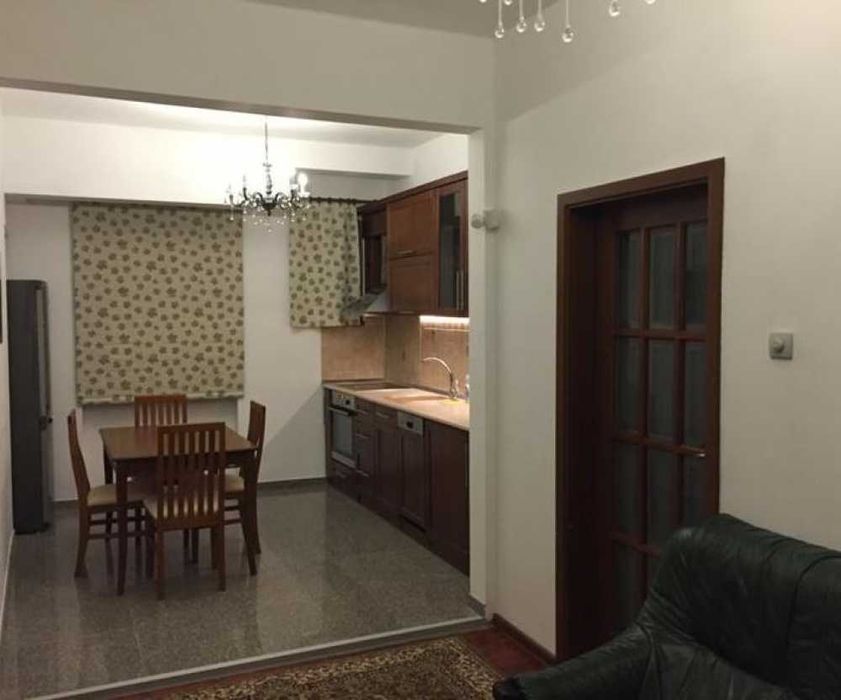 Продава се Двустаен апартамент в София, Център - 76 кв.м за 2106 €/кв.м - Снимка #2