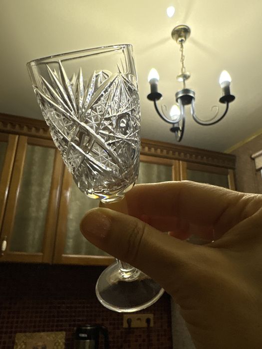 Продам рюмки  хрустальные