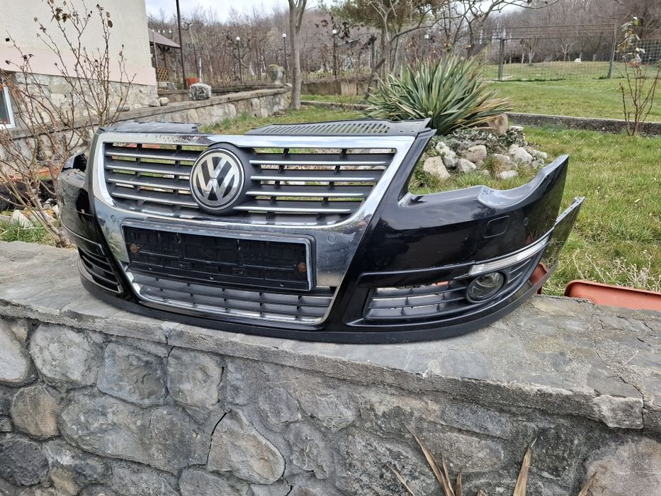 Vând bara VW PASSAT B6 Negru LC9X cu senzori,spălătoare,proiectoare