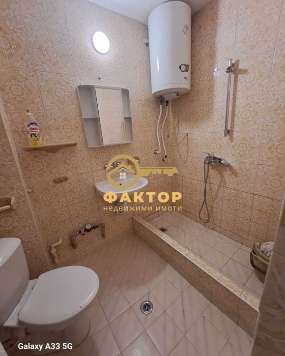 Двустаен апартамент под наем до Стария град